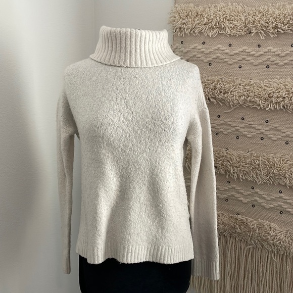 Ann Taylor turtleneck sweater - Picture 1 of 1